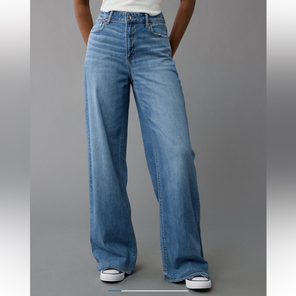 American Eagle Outfitters Drapey Wide Leg Jeans